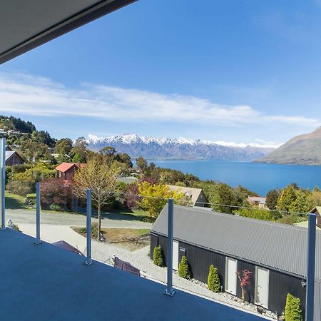 Gemini Lakeview Villa Queenstown Exteriör bild