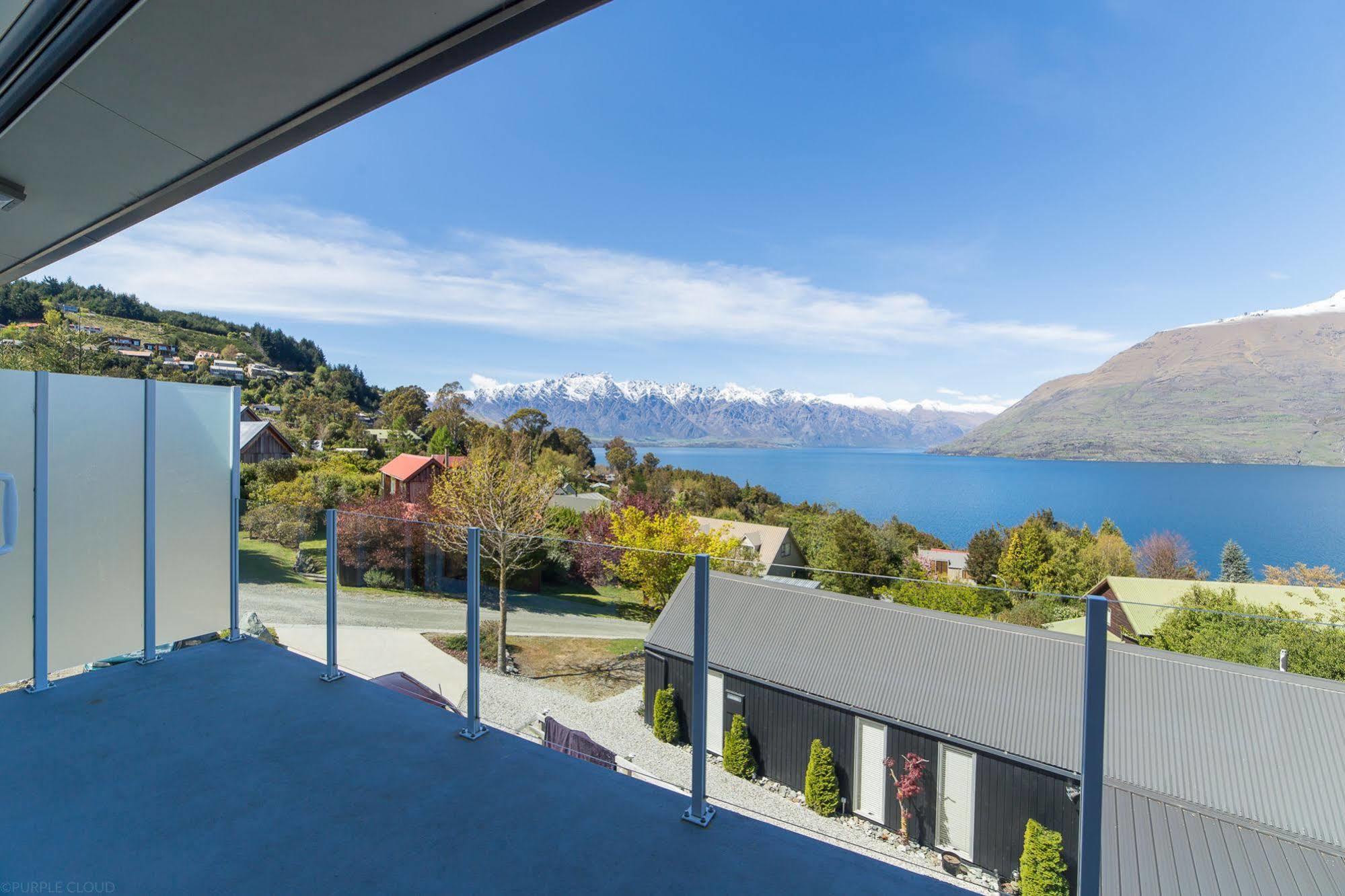 Gemini Lakeview Villa Queenstown Exteriör bild